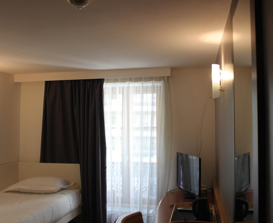 Hotel Metropolitain Paris Room photo