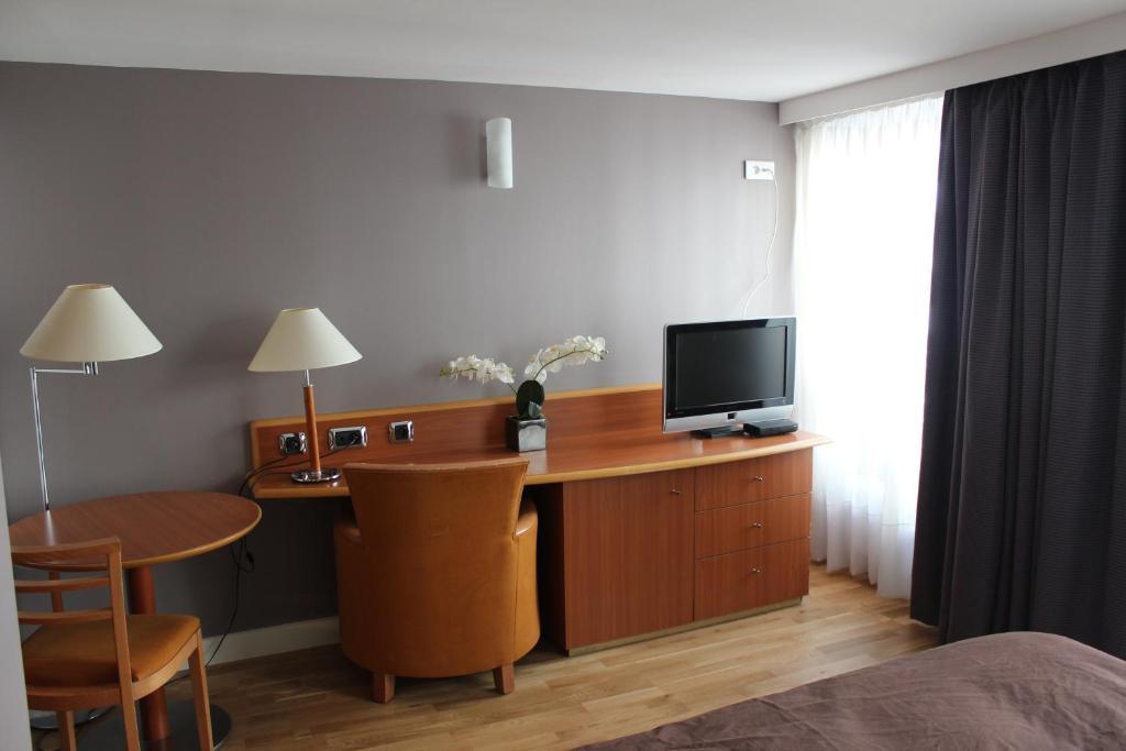 Hotel Metropolitain Paris Room photo